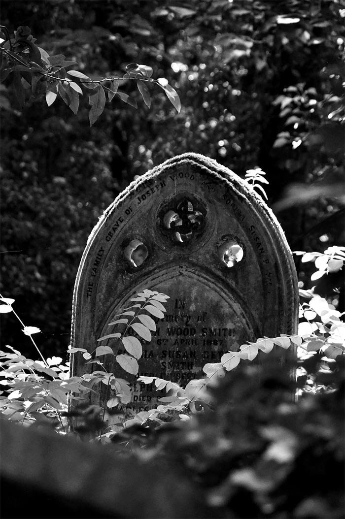 London highgate cemetery