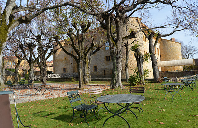 chateau bgnols beaujolais