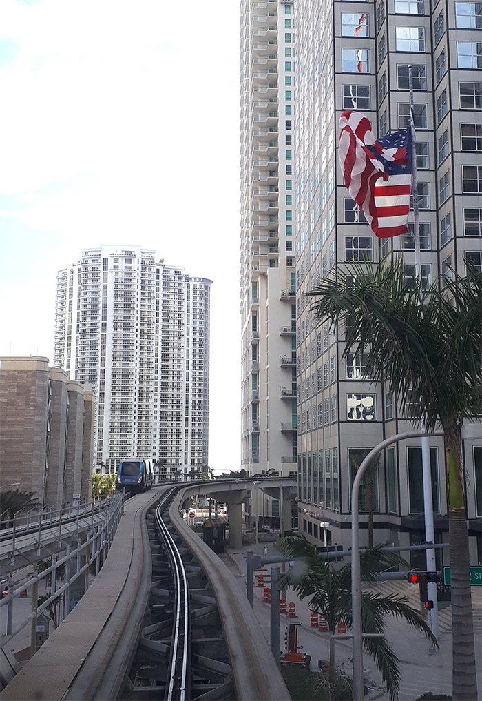 Miami MetroMover downtown