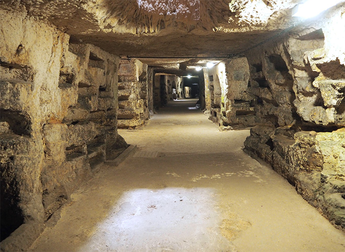 catacombes eglise syracuse