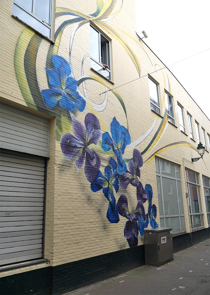 murals iris achteron art