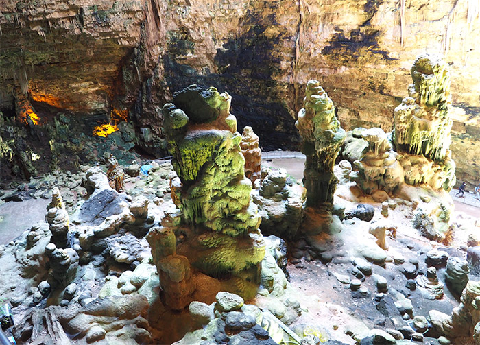 pouilles grotta di castellana