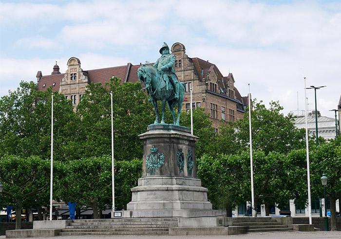 statue charles X gustave stortorget malmo