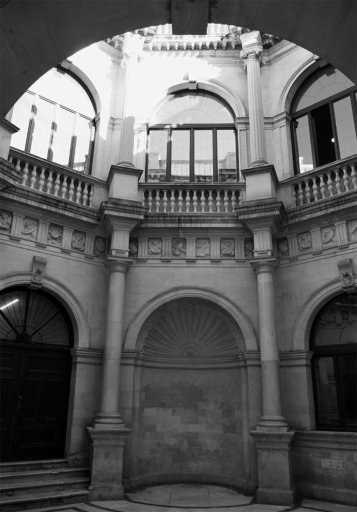 heraklion crete loggia