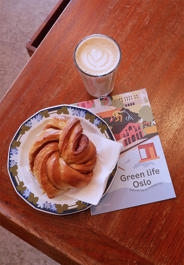 fuglen coffee shop oslo universitet kanelbullar