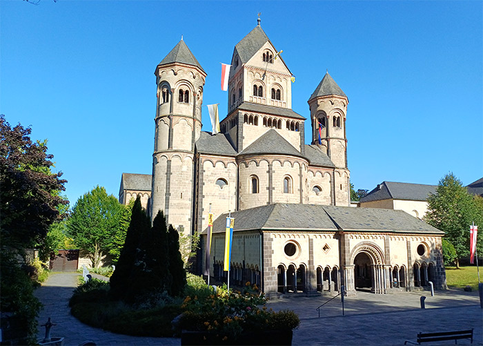 église abbatiale maria laach allemagne