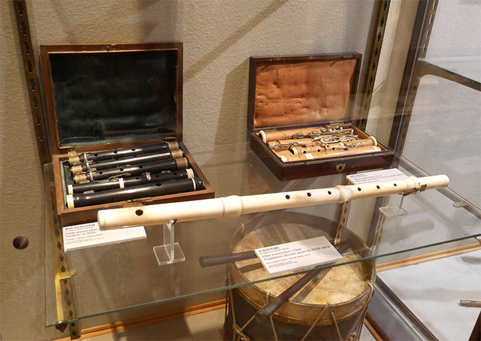 collection instruments musique palais lascaris
