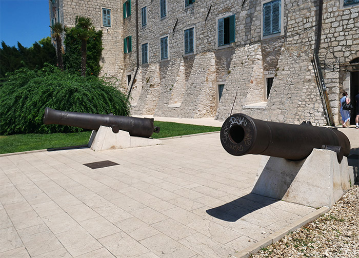 canons sibenik croatie