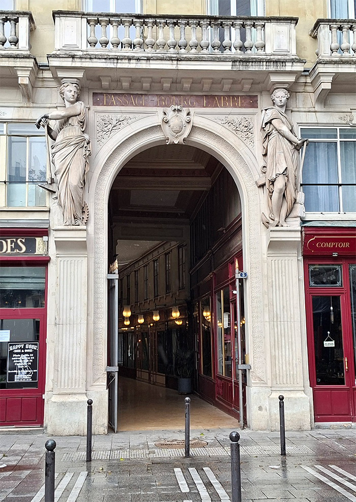 passage bourg labbe paris